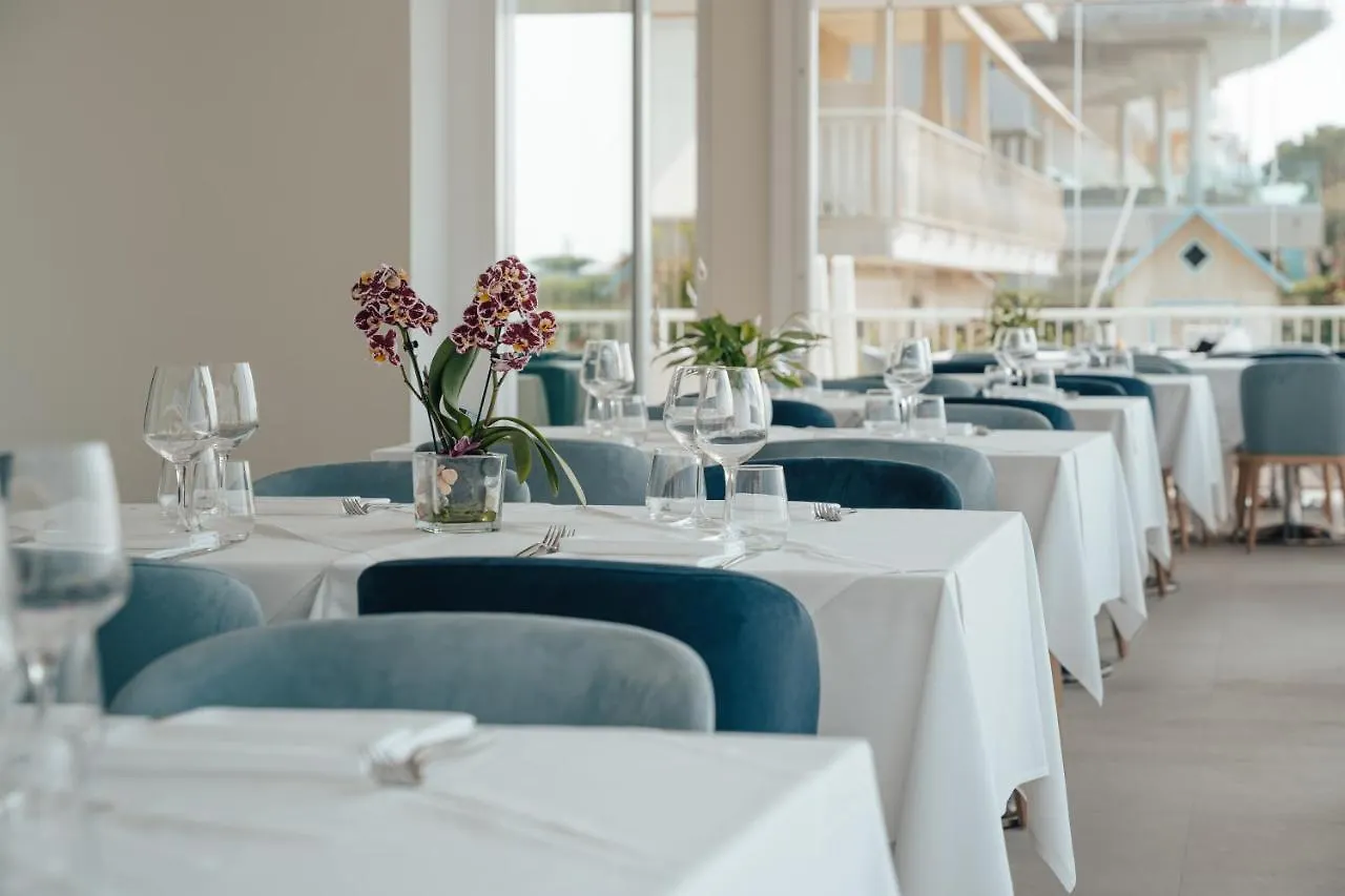Hotel Galassia Suites & Spa Lido di Jesolo 4*,